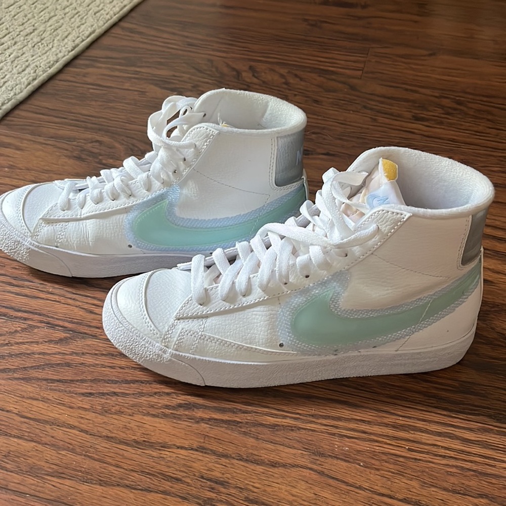 Nike Blazer Mid womens